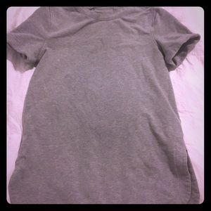 Lululemon grey t shirt